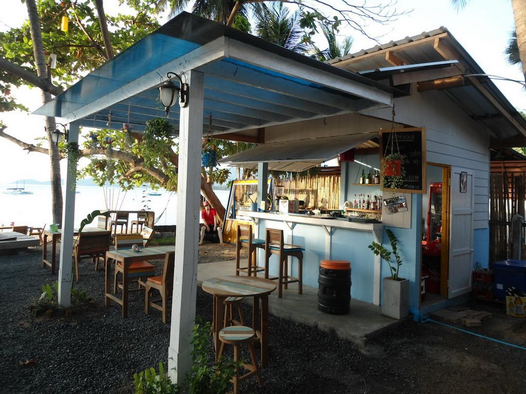 Ostello Think&Retro Cafe Lipa Noi Samui Esterno foto